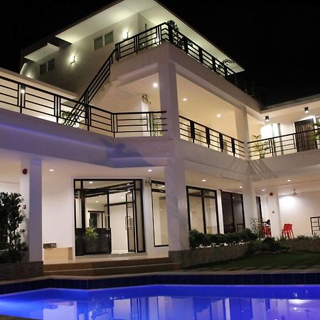 Be-Ing Suites Davao City Dış mekan fotoğraf