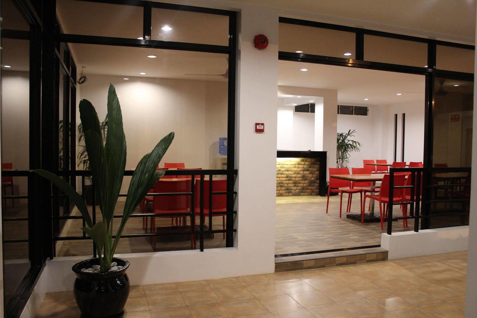 Be-Ing Suites Davao City Dış mekan fotoğraf