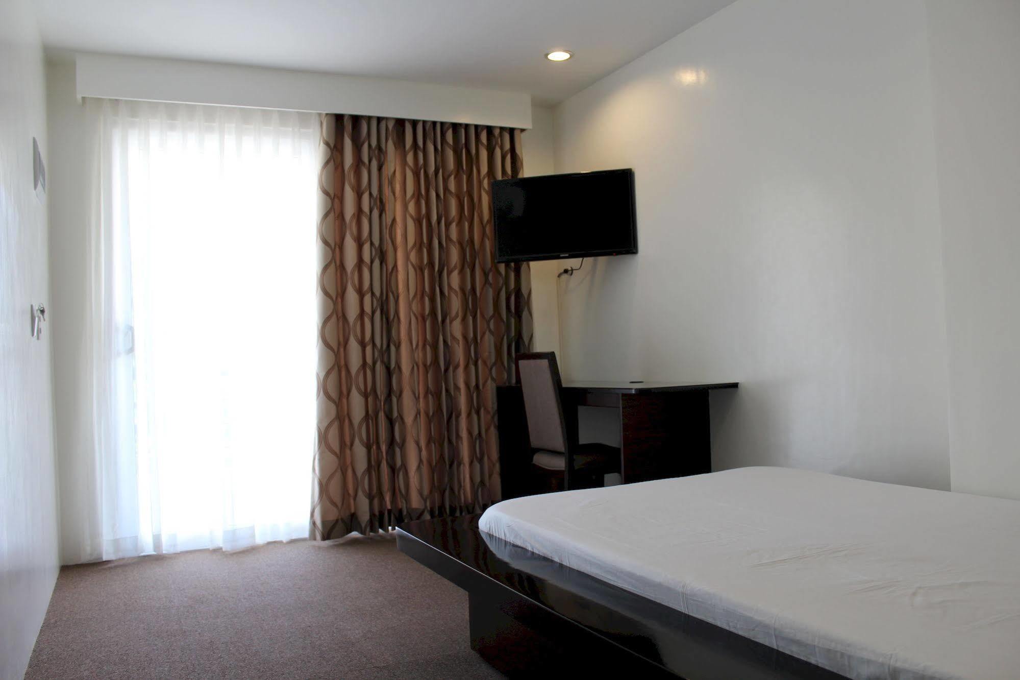 Be-Ing Suites Davao City Dış mekan fotoğraf